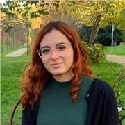 Insegnante di scuola primaria specializzata in DSA e difficoltà di apprendimento